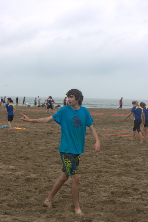 61172_683500015262_193102260_41540605_2025430_n (59K)