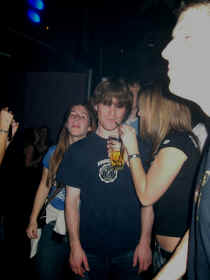 Sarah Making Me Drink.JPG (704905 bytes)
