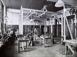 Physics instrument laboratory