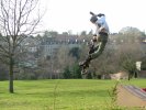 thumb_jump10.jpg