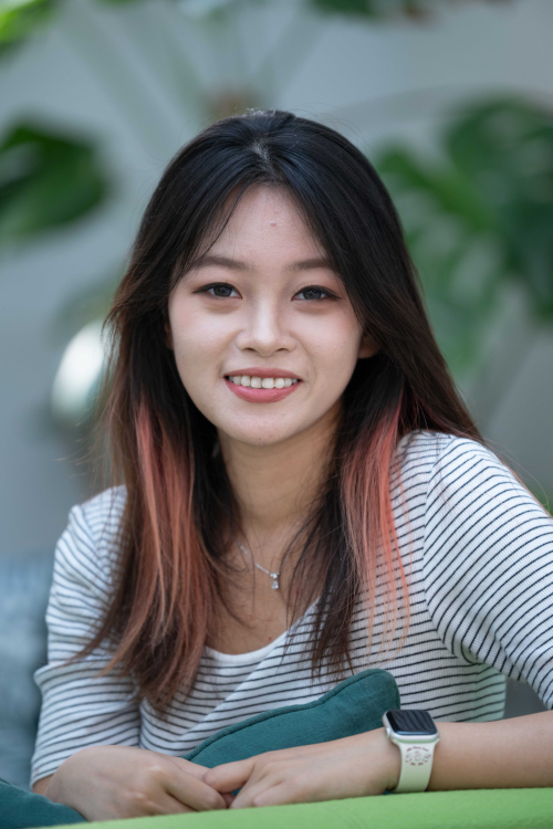 Wendy Fang portrait photo looking at camera