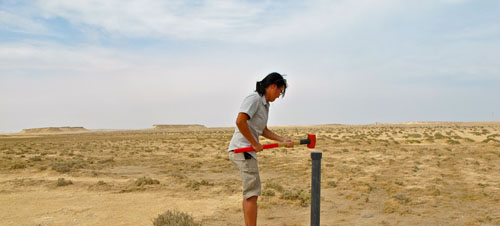 Installation of a well in Qatar