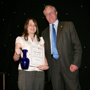 1st Prize Winner - Jennifer Griffiths, Snap-Fashion (from left to right: Jennifer Griffiths, Vice-Chancellor Professor Eric Thomas)