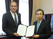 Professor Guy Orpen, Pro Vice-Chancellor for Research and Enterprise at Bristol University, and Professor Kiyoshi Yoshikawa, Executive Vice-President for Research at Kyoto University