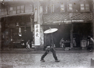 One of Charles Darwent’s photos from 1904, captioned ‘Where did you get that hat?’