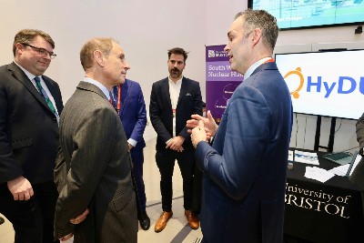 The Duke of Edinburgh meets Bristol academic at prestigious gathering of physics experts –  – University of Bristol – All news