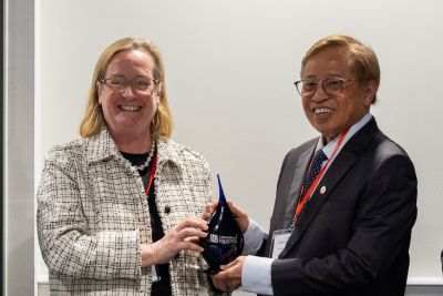 Professor Evelyn Welch, Vice-Chancellor and President of the University of Bristol welcomes the Premier of Sarawak
