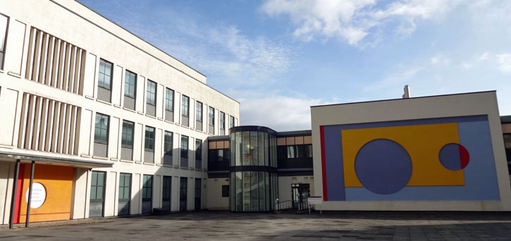Exterior view of the School of Chemistry building